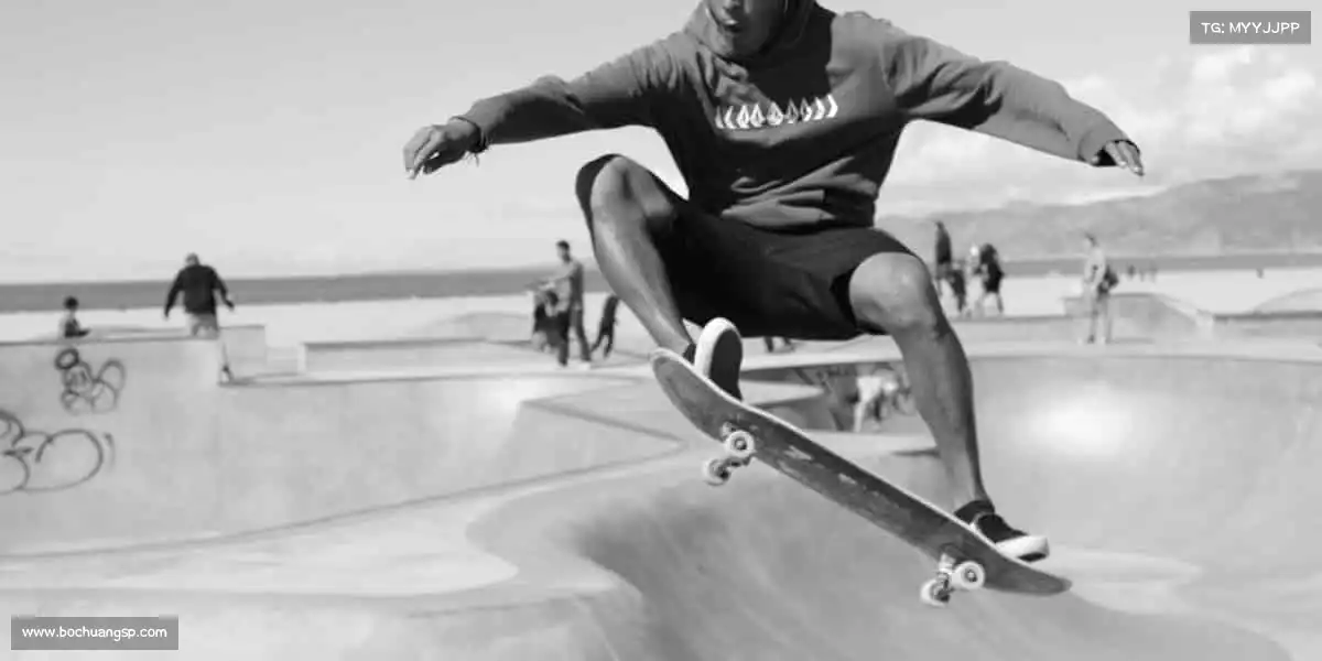 milan.com穿上跑鞋,世界就是你的健身房!🌍👟